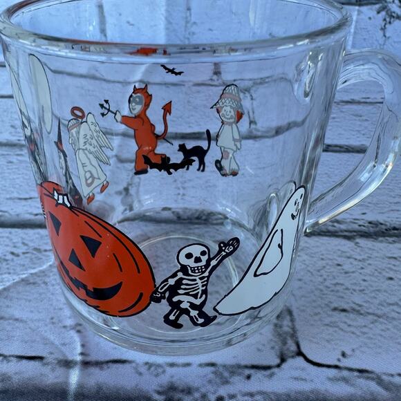 Vtg Luminarc Halloween Clear Mug Pumpkin Skeleton Bat Witch Devil Good Condition - Picture 7 of 10